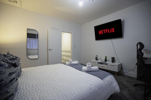 Spacious 3BR Home + Parking