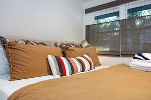 2 bedrooms, iron/ironing board, Internet, bed sheets