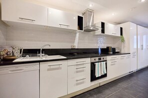 Apartment | Private kitchen