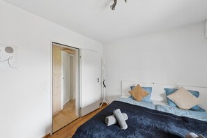 In-room safe, iron/ironing board, free WiFi, bed sheets