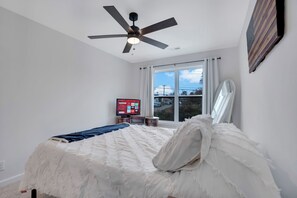 Iron/ironing board, WiFi, bed sheets