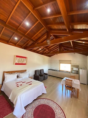 Deluxe Chalet, Balcony, Mountain View | Private kitchen