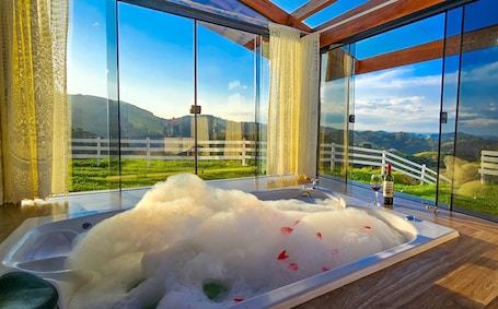 Deluxe Chalet, Mobility Accessible, Mountain View. Chales Conforto Mineiro