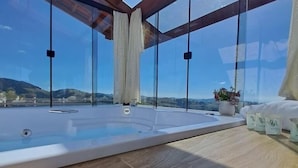 Alpehytte – deluxe, tilpasset bevegelseshemmede, fjellutsikt | Terrasse/patio
