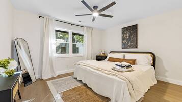 2 bedrooms, iron/ironing board, WiFi, bed sheets