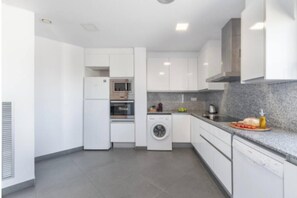 Fridge, microwave, oven, dishwasher