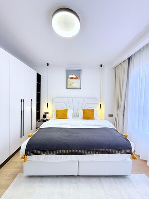 Iron/ironing board, internet, bed sheets