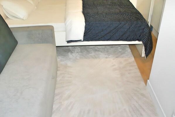 1 bedroom, internet, bed sheets