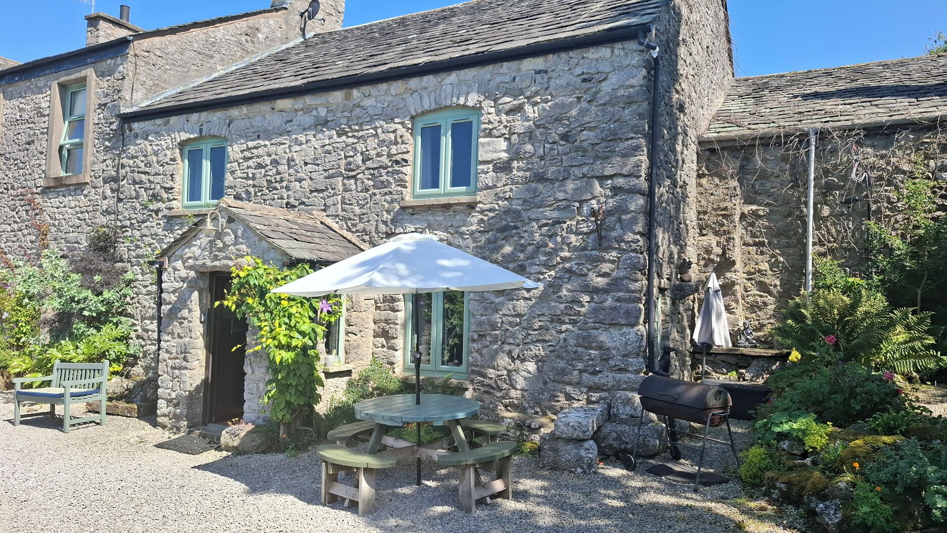 Cottage | Outdoor dining