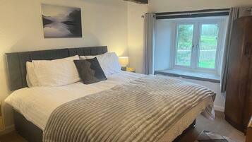 Casa de campo | 3 habitaciones, decoración personalizada y muebles diferentes