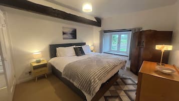 Cottage | 3 bedrooms, individually decorated, individually furnished, free WiFi