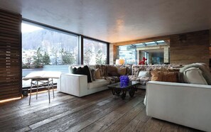 Penthouse, Lake View | Living area