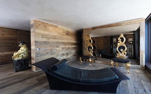 Penthouse, Lake View | Living area