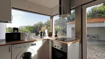 Microwave, oven, stovetop, dishwasher