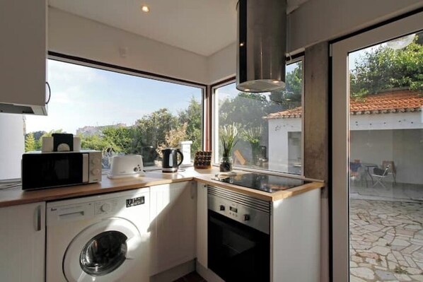 Microwave, oven, stovetop, dishwasher