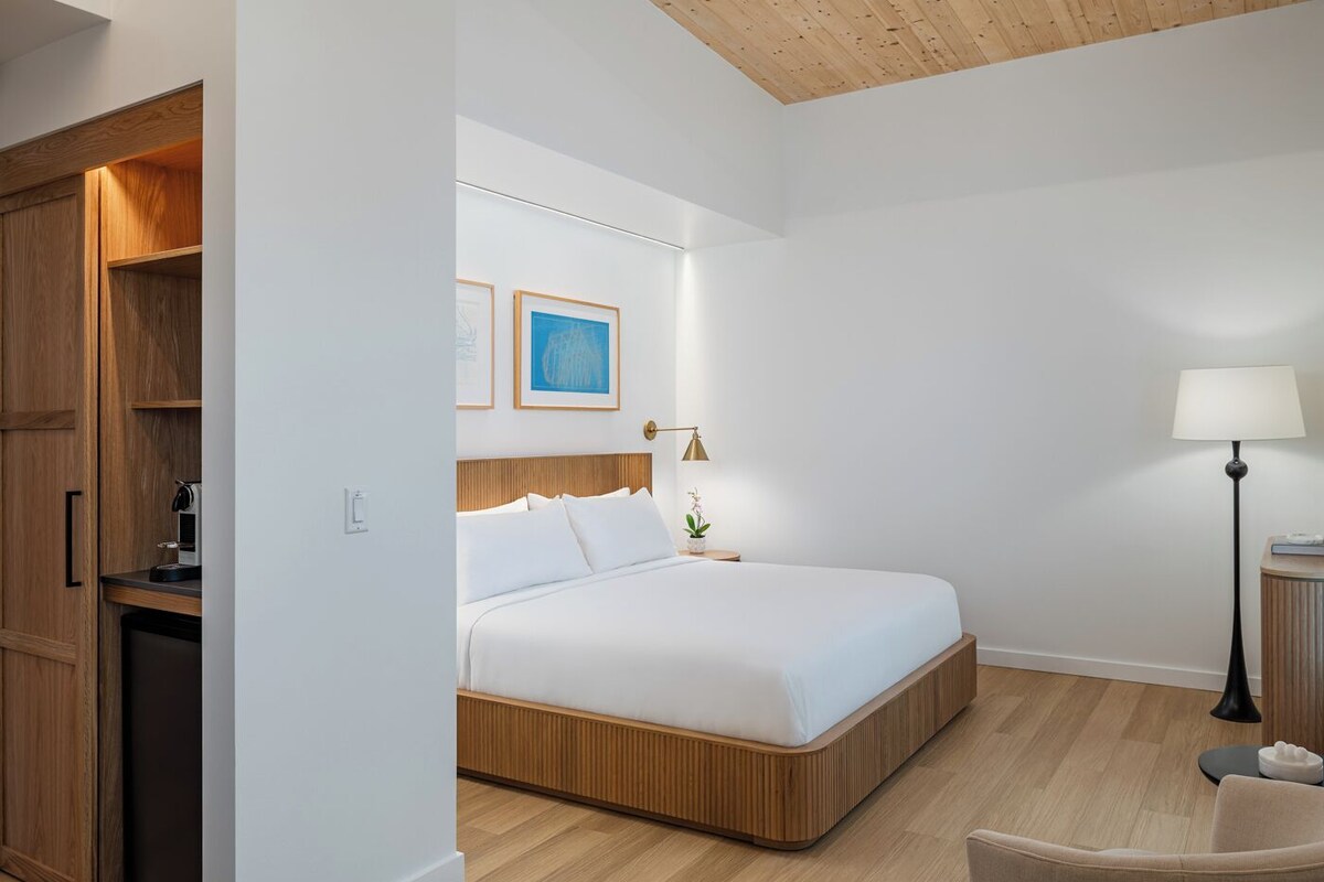 Signature Room, 1 King Bed