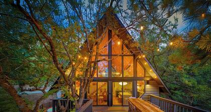 Lake Arrowhead | Hot Tub, Fireplace & Mountain Views