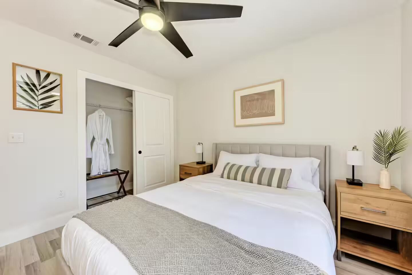 2 bedrooms, iron/ironing board, travel cot, free WiFi