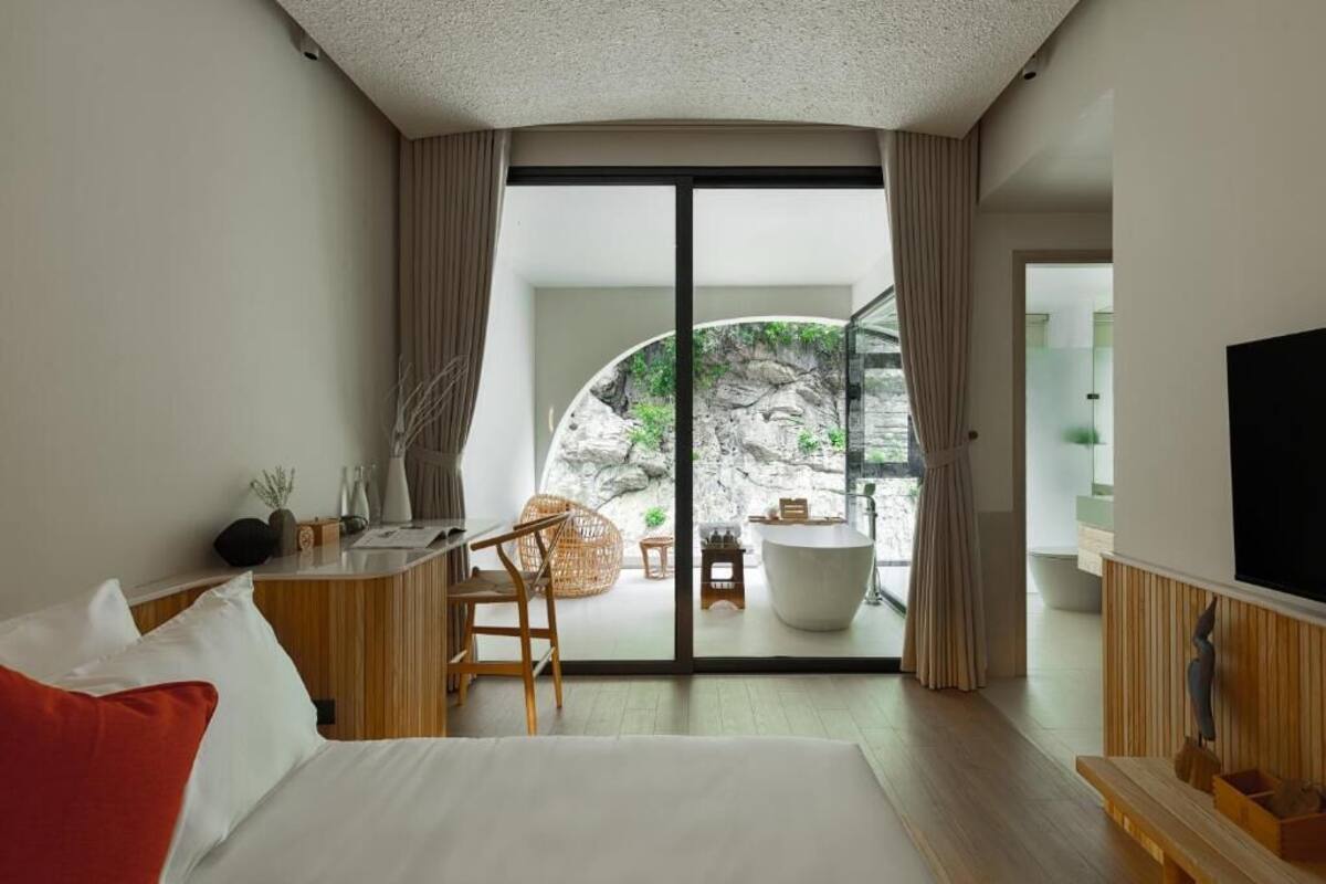 Room, Balcony (King room) | Meja, Wi-fi percuma 