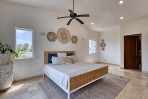 مكواة/لوح كي وواي فاي وملاءات أسرّة