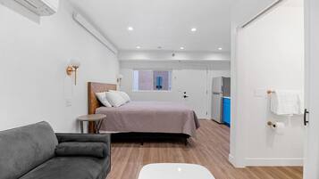 WiFi, bed sheets