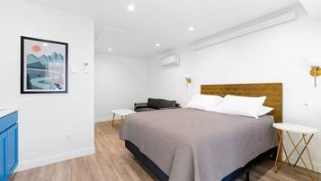 WiFi, bed sheets