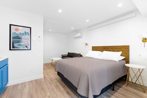 WiFi, bed sheets