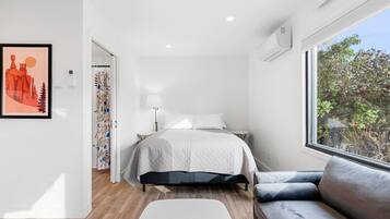 WiFi, bed sheets