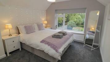 4 kamar tidur dan didekorasi berbeda-beda