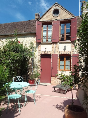 La bourguignonne with air conditioning on 2 levels
