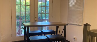 Historic 4-bedroom house in Glen Carbon with AC