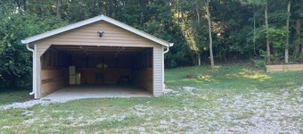 Historic 4-bedroom house in Glen Carbon with AC