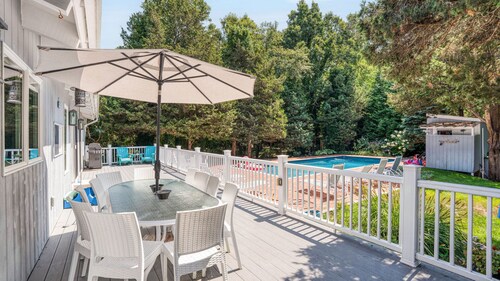 Charming East Hampton Home, Private Heated Pool, Perfect for Families