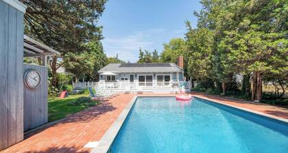 Charming East Hampton Home, Private Heated Pool, Perfect for Families