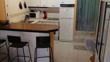 Microwave, oven, stovetop