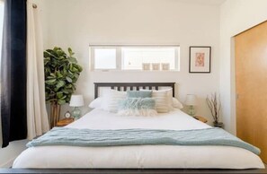 2 Schlafzimmer, Bügeleisen/Bügelbrett, Bettwäsche