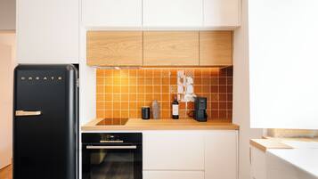 Deluxe Apartment, 1 Bedroom, Valley View | Private kitchenette | Coffee/tea maker