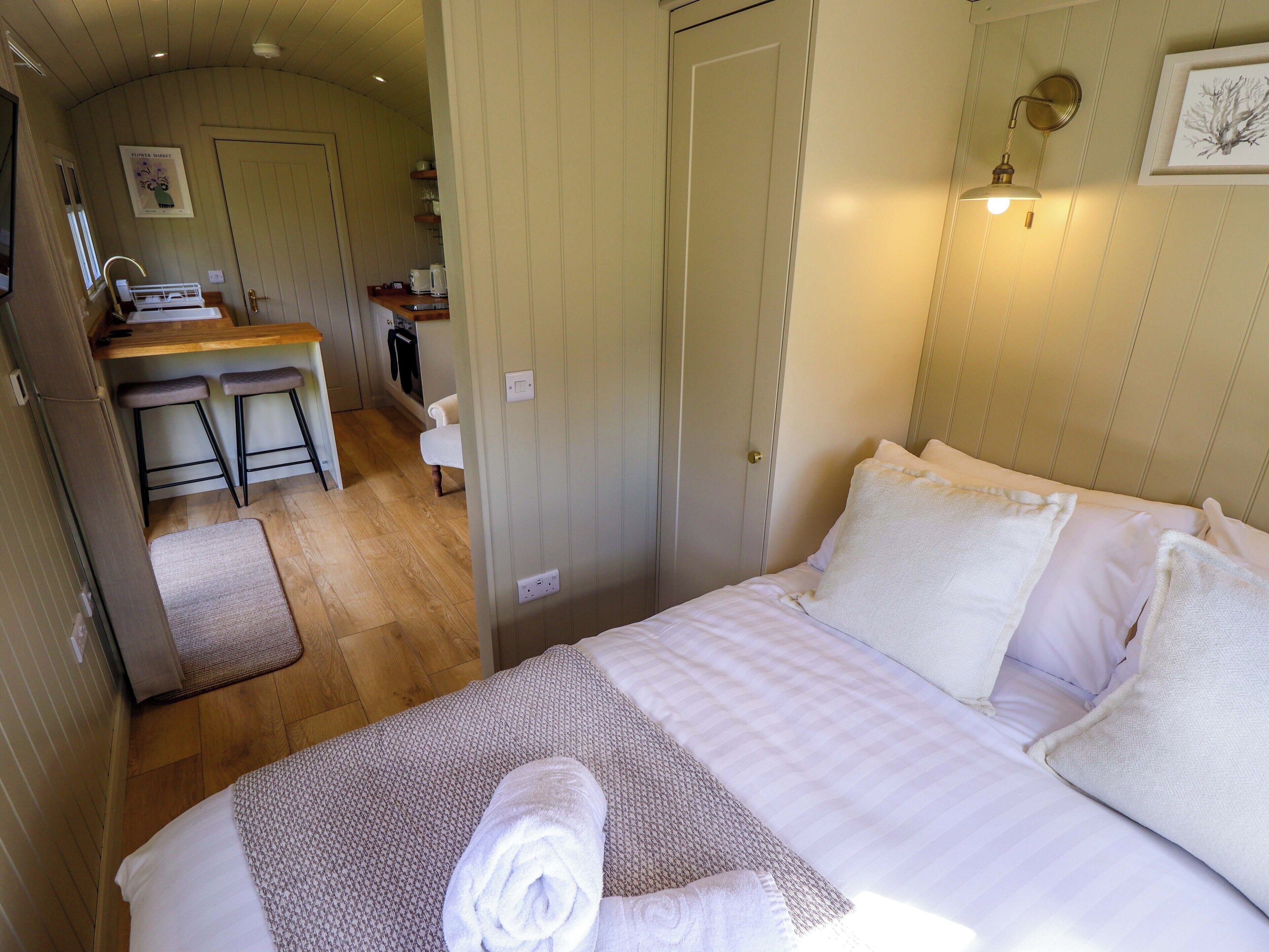 1 bedroom, individually decorated, individually furnished, free WiFi