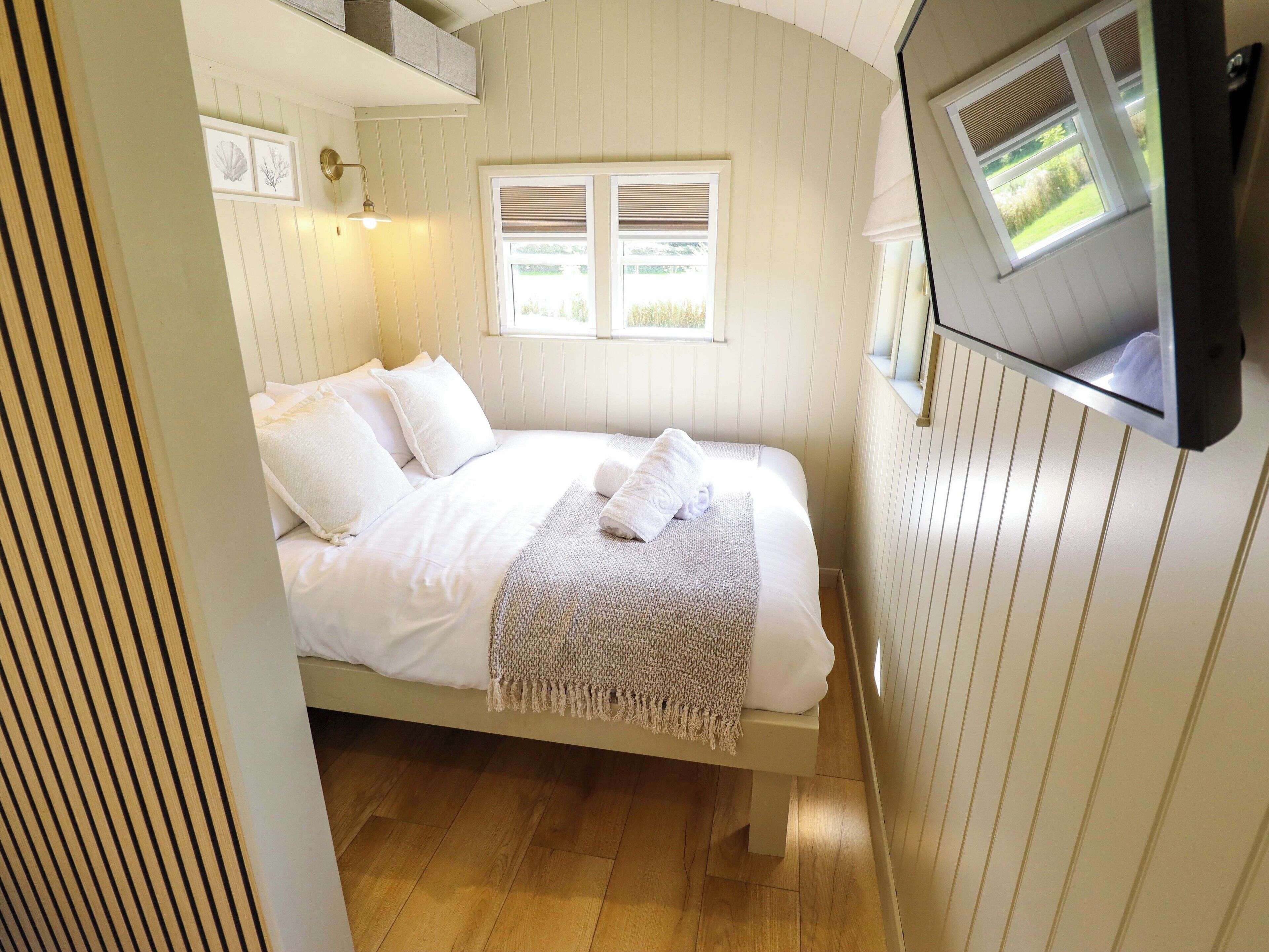1 bedroom, individually decorated, individually furnished, free WiFi