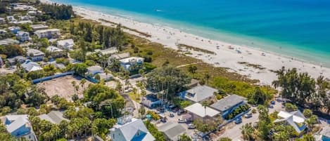 Liegestühle, Strandtücher