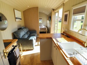 Interior - Magnolia (Grimsby)