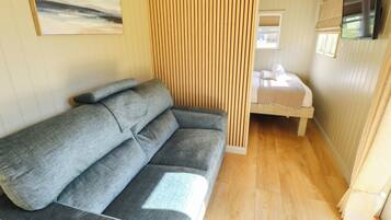 1 bilik tidur, dihias secara berasingan