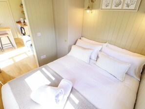 1 bedroom, individually decorated, individually furnished, free WiFi - Magnolia (Grimsby)