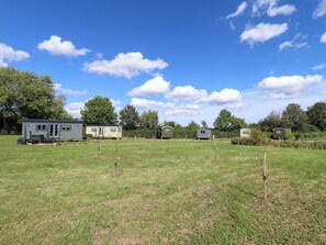 Exterior - Magnolia (Grimsby)