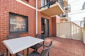 Room - West End City 2BR Stay near UniSA (Adelaide)