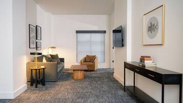 Premier Suite, Multiple Beds | In-room safe, blackout curtains, iron/ironing board, free WiFi