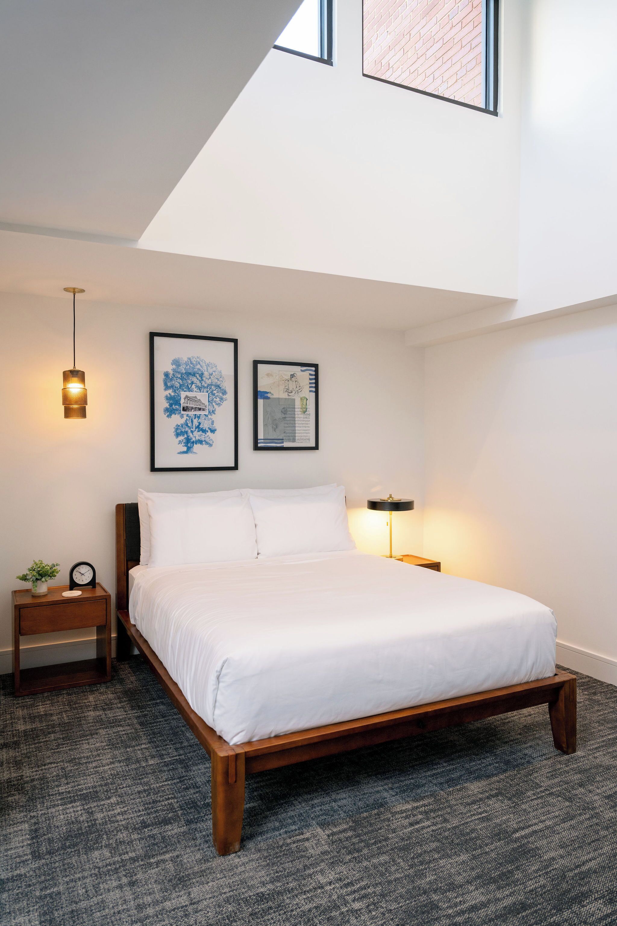 Classic Room, 1 Queen Bed | In-room safe, blackout drapes, iron/ironing board, free WiFi