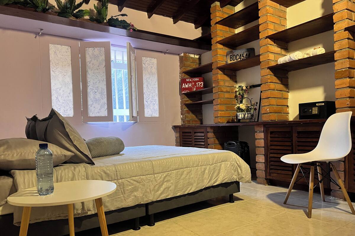 Basic Double Room | Iron/ironing board, free WiFi