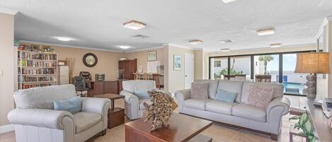 Condo, varias camas (Las Brisas 502) | Interior