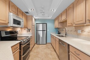 Condo, Multiple Beds (Las Brisas 502) | Private kitchen - Las Brisas 502 (New Smyrna Beach)